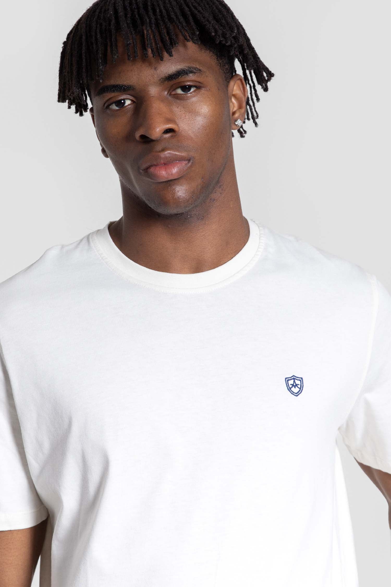 Camiseta Básica Escudo Hueso