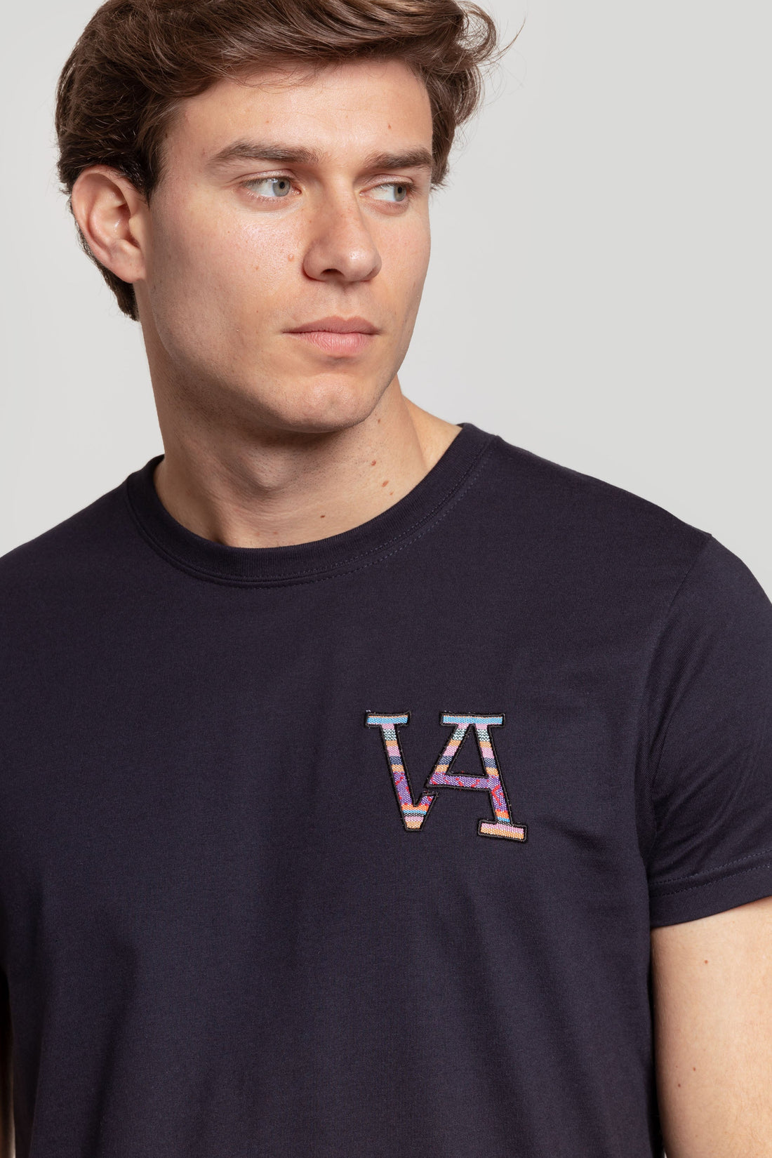 Camiseta VA logo étnico Marino