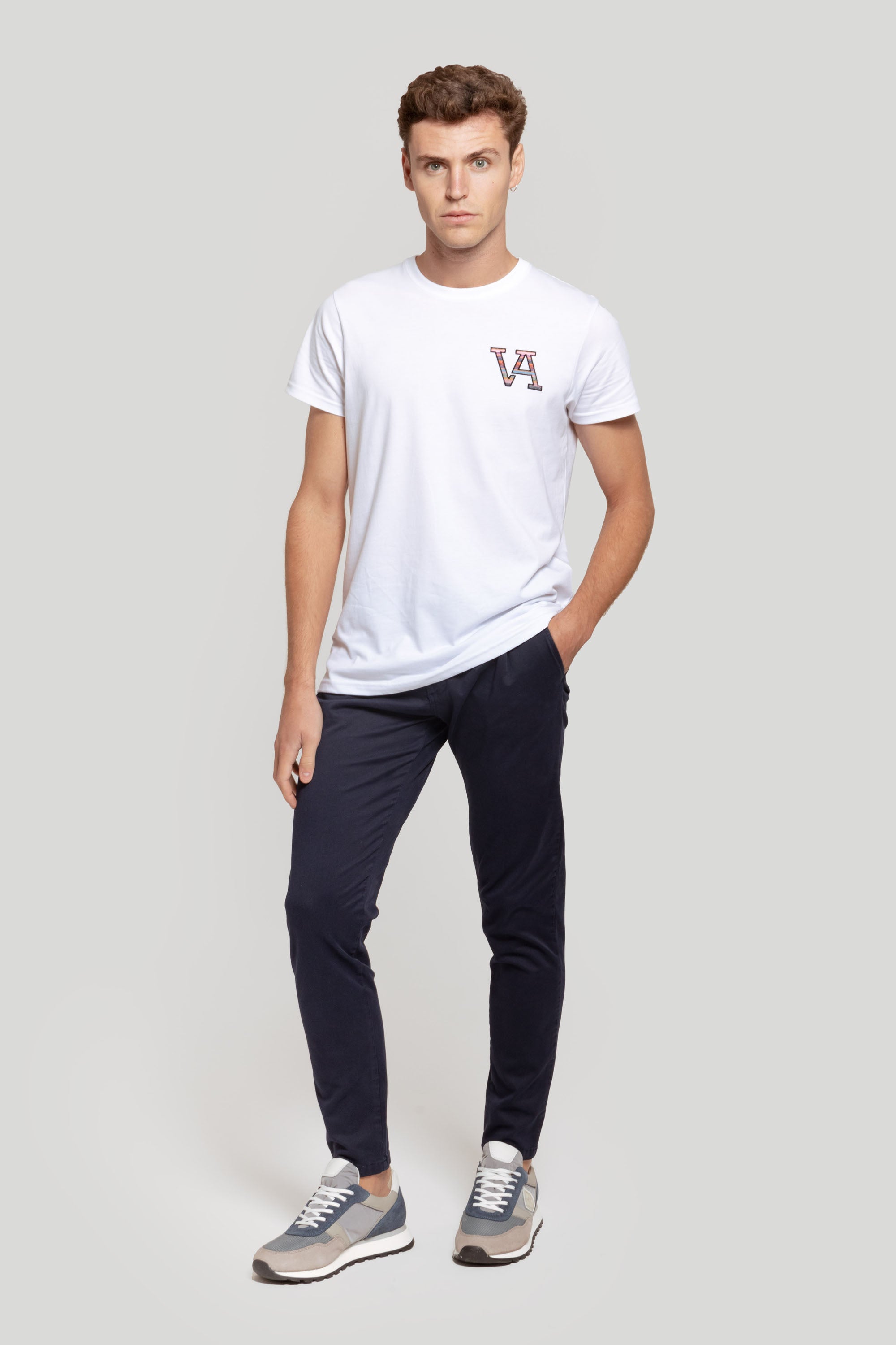 Camiseta VA logo étnico Blanco
