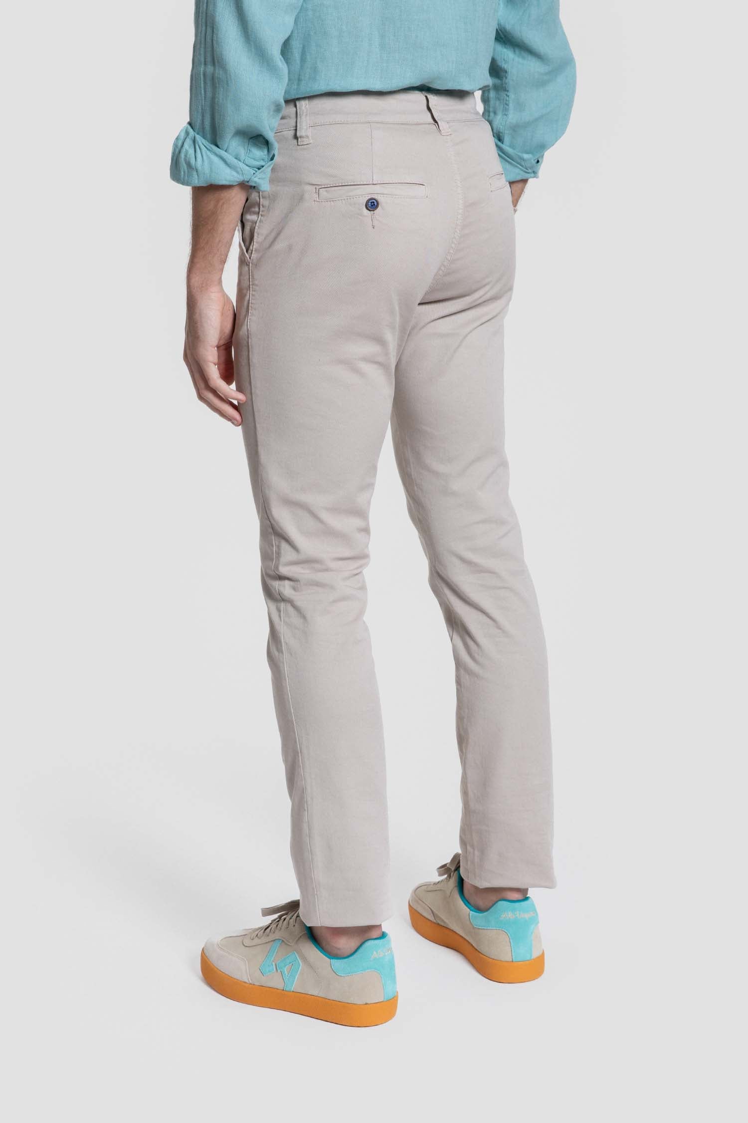 Chino Basico Hueso