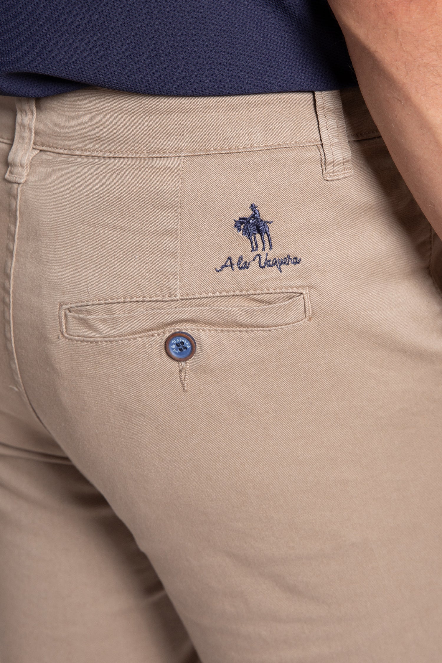 Pantalón Chino Básico Biege