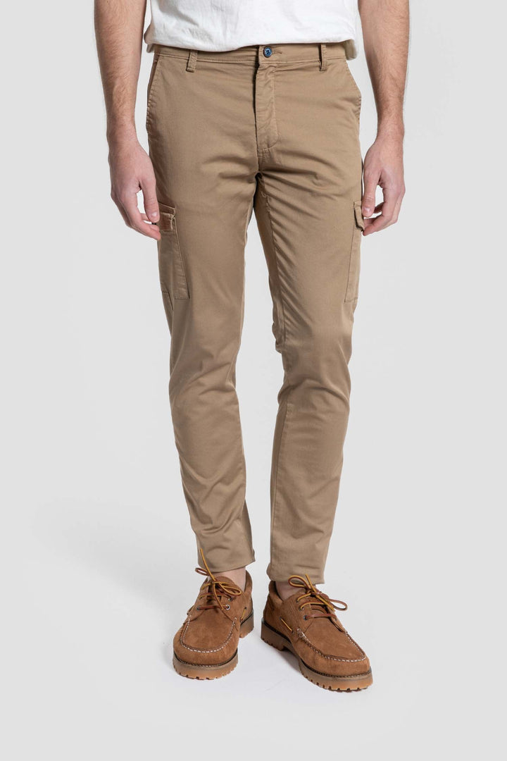 Chino Cargo Camel Bolsillo Botón