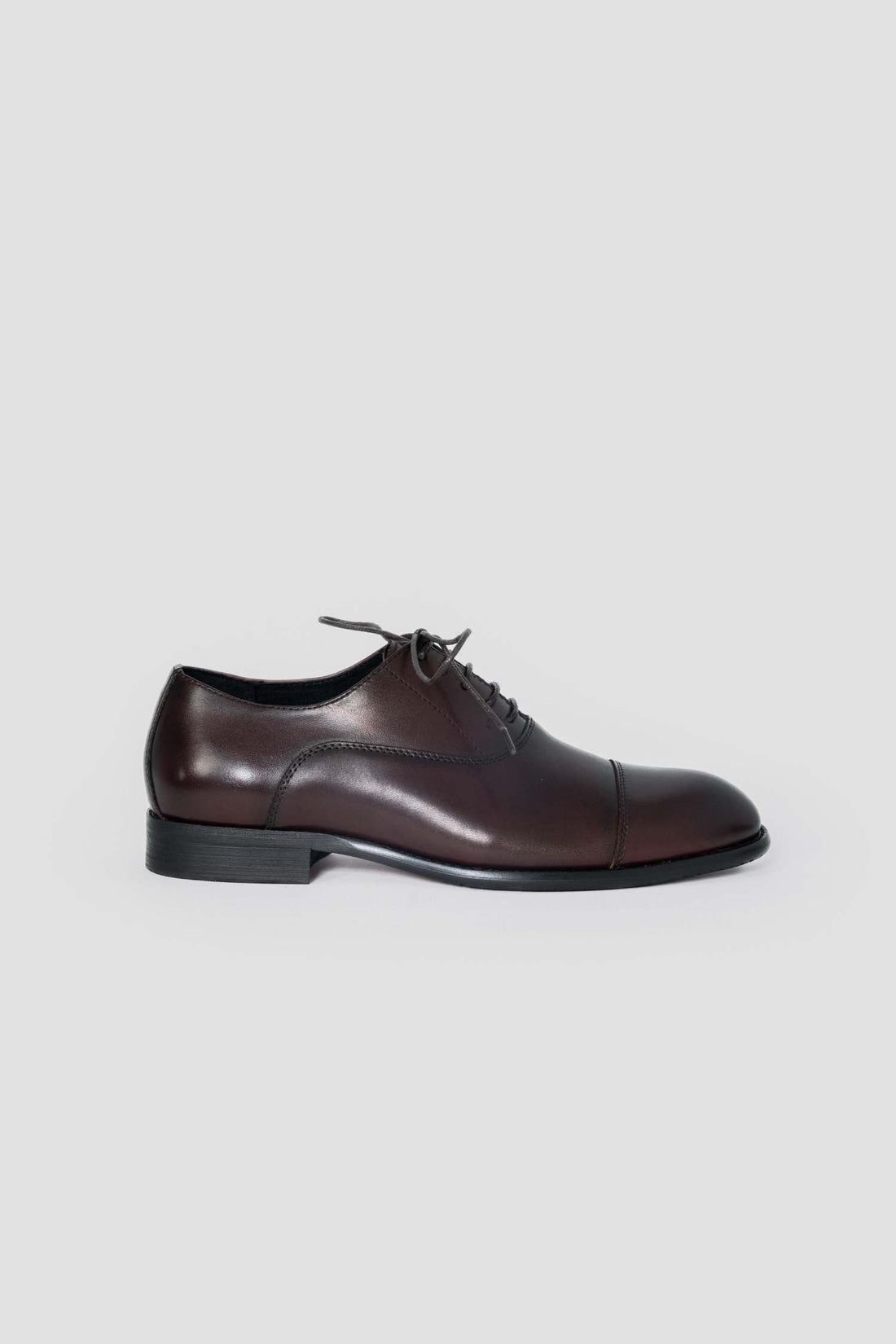 Zapato Perera burdeos