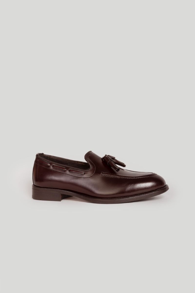 Mocasín de Vestir con Borlas Burdeos Mate
