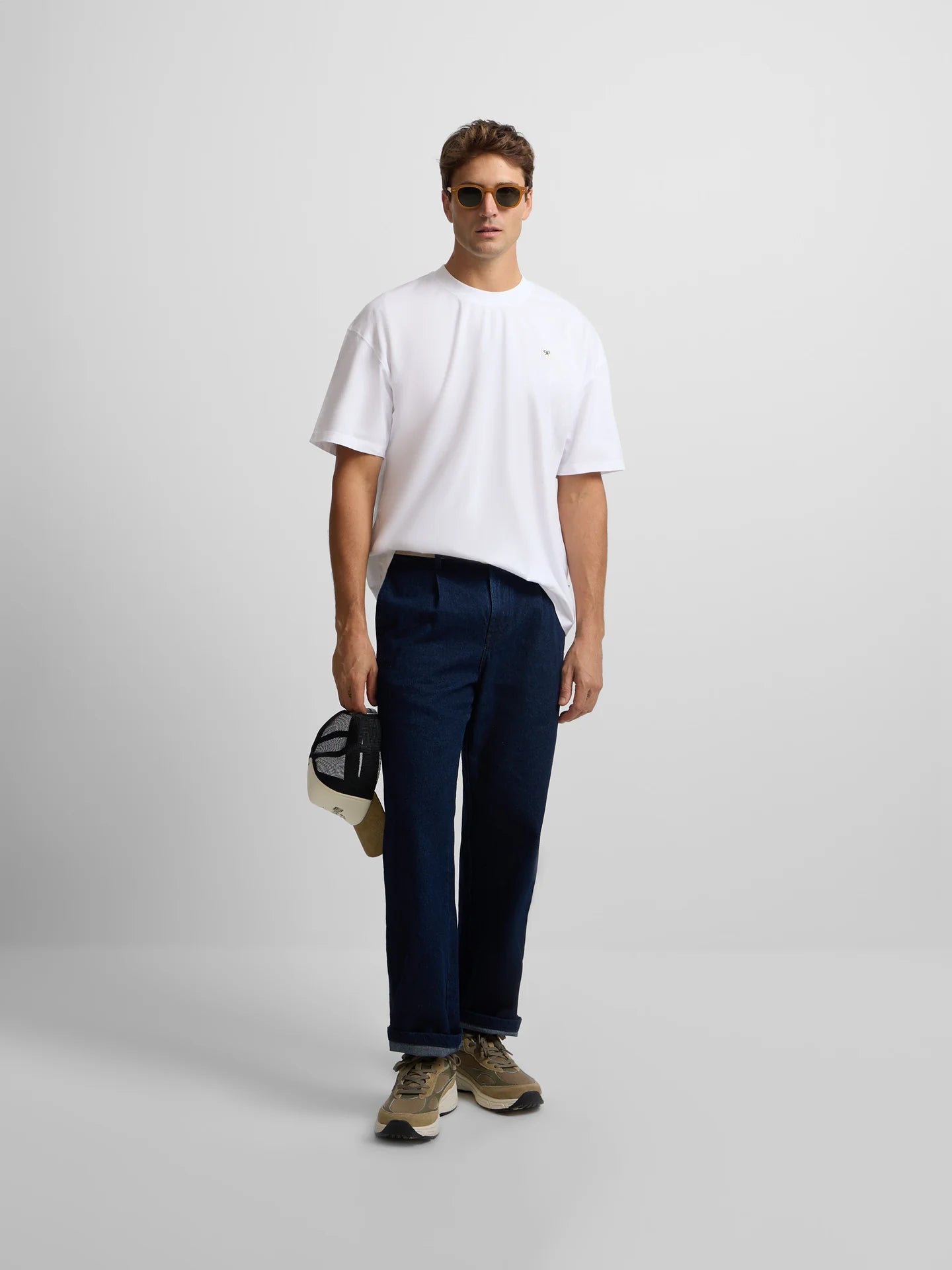 CAMISETA LISA MINILOGO PARCHE SILBON - BLANCO