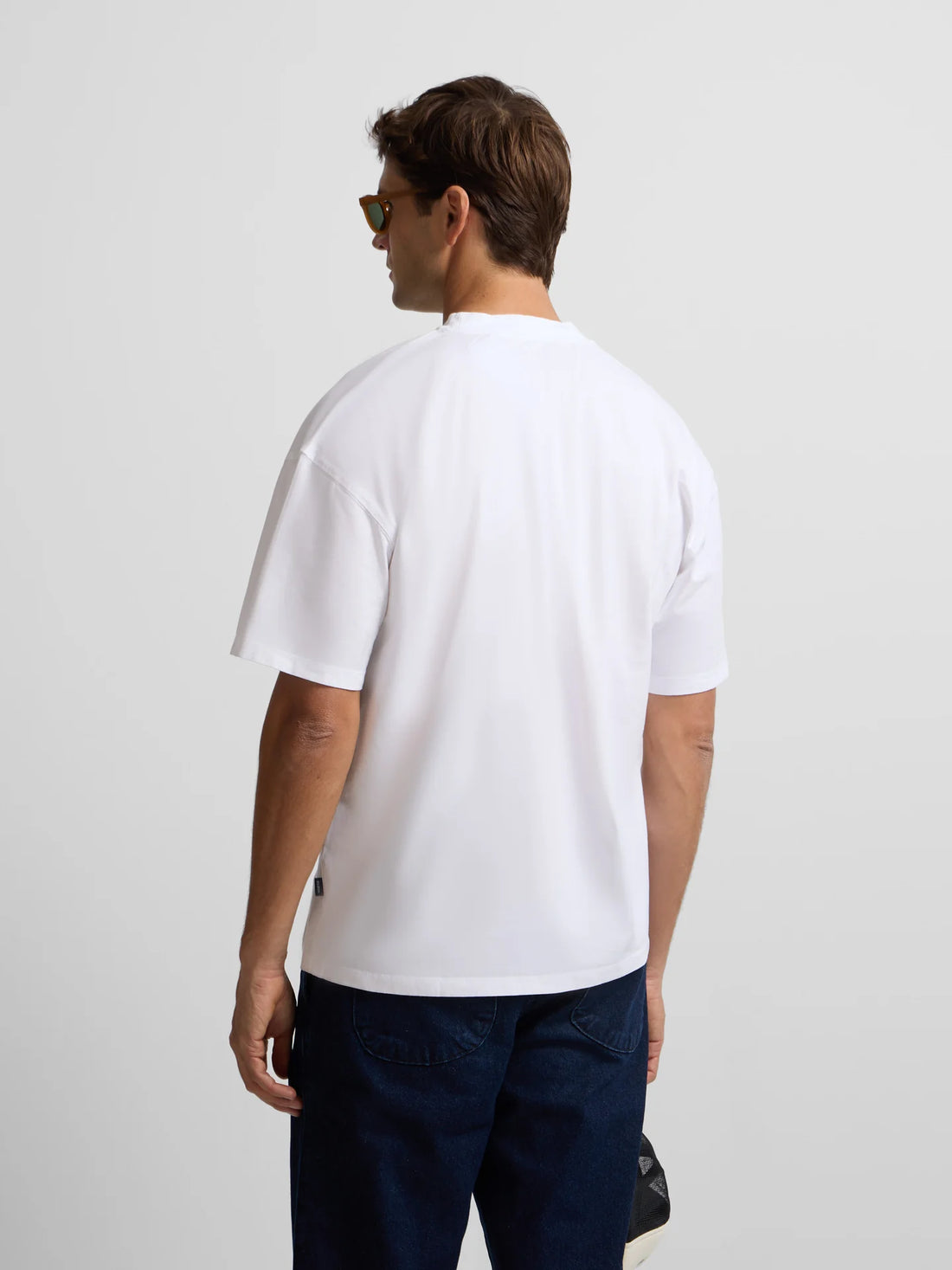 CAMISETA LISA MINILOGO PARCHE SILBON - BLANCO