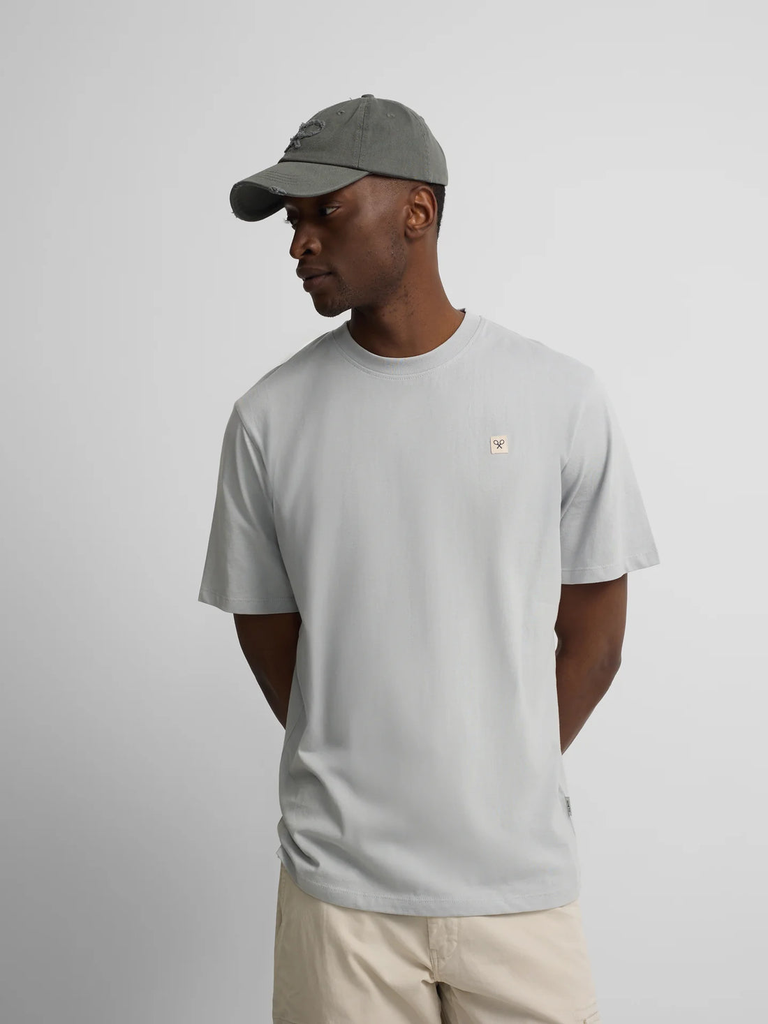 CAMISETA LISA MINILOGO PARCHE SILBON - AZUL